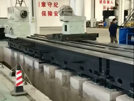 CK61220重型數(shù)控車床5.17日在無錫安家，安裝調試中